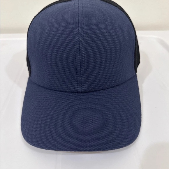 Vianel Navy Blue Mesh Trucker Hat - Picture 1 of 7